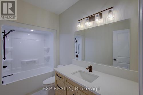 93 Bedell Drive, Mapleton, ON - Indoor Photo Showing Bathroom