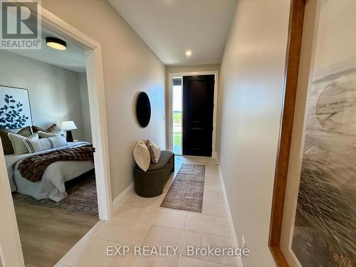 93 Bedell Drive, Mapleton, ON - Indoor Photo Showing Other Room