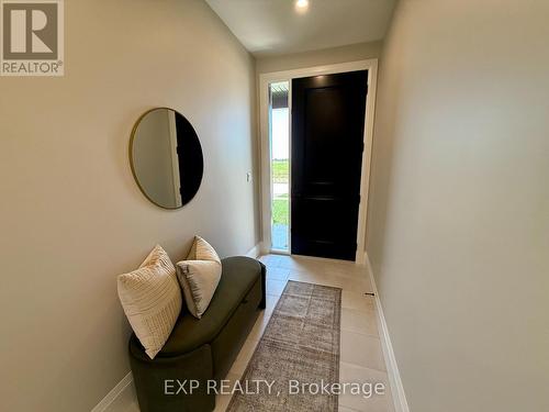 93 Bedell Drive, Mapleton, ON - Indoor Photo Showing Other Room