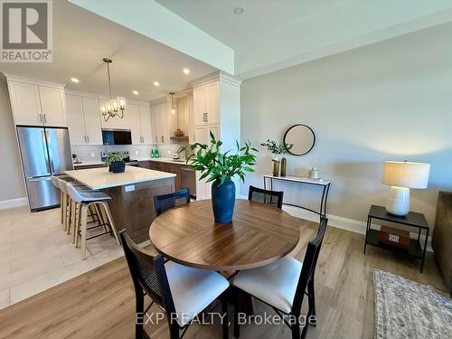 93 Bedell Drive, Mapleton, ON - Indoor Photo Showing Dining Room