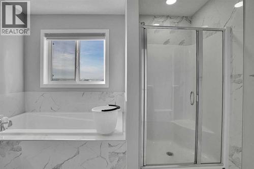 210 Lucas Close Nw, Calgary, AB - Indoor Photo Showing Bathroom