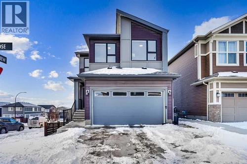 210 Lucas Close Nw, Calgary, AB - Outdoor