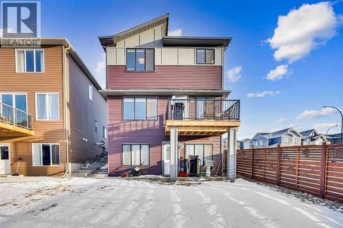 210 Lucas Close Nw, Calgary, AB - Outdoor