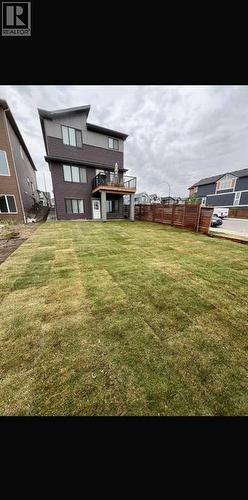 210 Lucas Close Nw, Calgary, AB - Outdoor