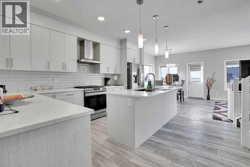 210 Lucas Close Nw, Calgary, AB - Indoor Photo Showing Kitchen With Upgraded Kitchen