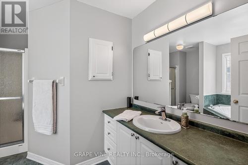 130 Springcreek Crescent, Ottawa, ON - Indoor Photo Showing Bathroom