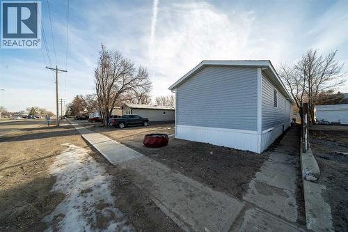 103 1 Avenue E, Bow Island, AB 