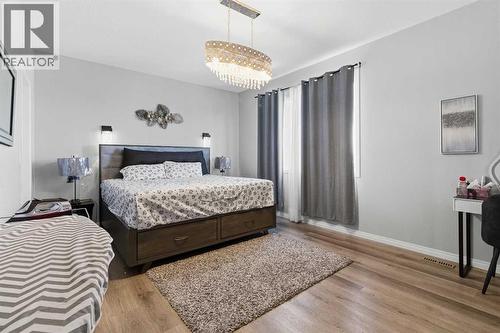 237 Windrow Crescent Sw, Airdrie, AB - Indoor Photo Showing Bedroom