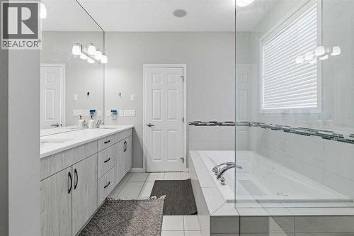 237 Windrow Crescent Sw, Airdrie, AB - Indoor Photo Showing Bathroom