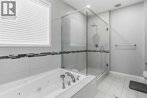 237 Windrow Crescent Sw, Airdrie, AB - Indoor Photo Showing Bathroom