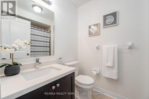 60 Soldier Street, Brampton, ON - Indoor Photo Showing Bathroom