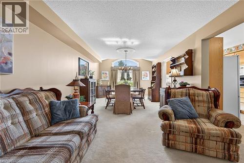 31 Elderberry Avenue, Grimsby, ON - Indoor Photo Showing Living Room