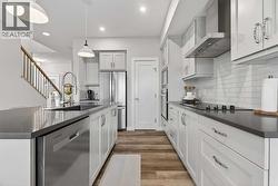 Neutral and warm chefs kitchen - 