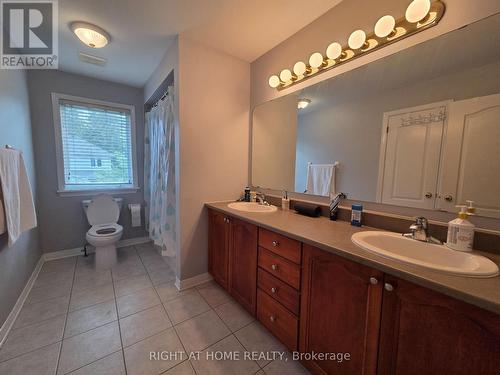 Jack & Jill bathroom with double sinks - 96 Maple Stand Way, Ottawa, ON - Indoor Photo Showing Bathroom