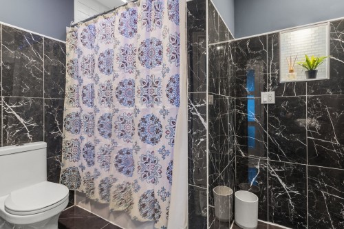 Bathroom - 471 Rue Imelda, Laval (Fabreville), QC - Indoor Photo Showing Bathroom