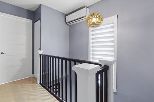 Passageway - 471 Rue Imelda, Laval (Fabreville), QC - Indoor Photo Showing Other Room