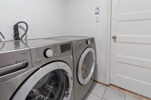 Laundry - 471 Rue Imelda, Laval (Fabreville), QC - Indoor Photo Showing Laundry Room