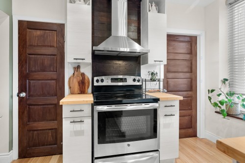 Cuisine - 691 Rue Ste-Claire, Québec (La Cité-Limoilou), QC - Indoor Photo Showing Kitchen