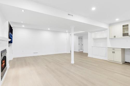 Salle familiale - 129 Rue Wilson, Dollard-Des-Ormeaux, QC - Indoor