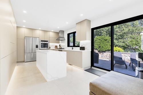 Cuisine - 129 Rue Wilson, Dollard-Des-Ormeaux, QC - Indoor Photo Showing Kitchen