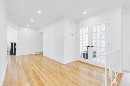 Hall d'entrée/Vestibule - 129 Rue Wilson, Dollard-Des-Ormeaux, QC - Indoor Photo Showing Other Room