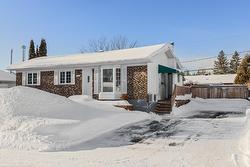 6149 Rue des Chevreuils  Québec (Charlesbourg), QC G1G 1C9