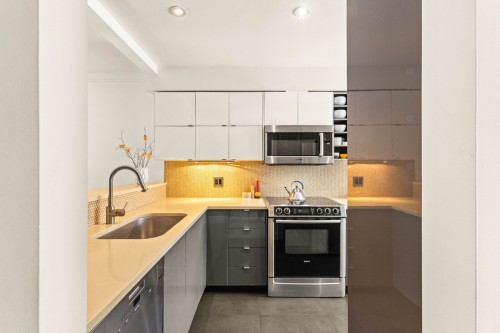 Kitchen - 708Z Rue De La Noue, Montréal (Verdun/Île-Des-Soeurs), QC - Indoor Photo Showing Kitchen With Upgraded Kitchen