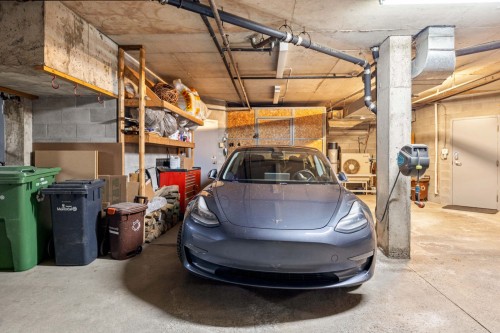 Garage - 708Z Rue De La Noue, Montréal (Verdun/Île-Des-Soeurs), QC - Indoor Photo Showing Garage