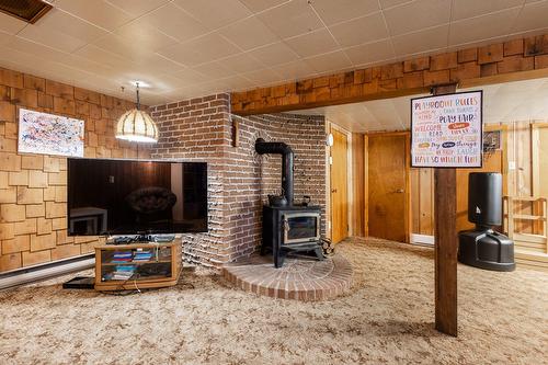 Salle familiale - 78 Rue Vincent, Repentigny (Repentigny), QC - Indoor With Fireplace