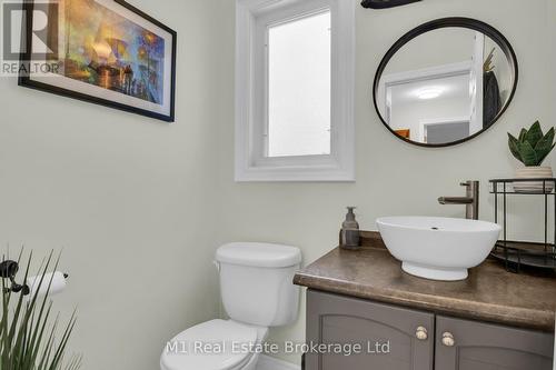 157 Municipal Street, Guelph (Dovercliffe Park/Old University), ON - Indoor Photo Showing Bathroom