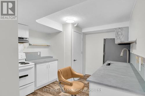 157 Municipal Street, Guelph (Dovercliffe Park/Old University), ON - Indoor Photo Showing Kitchen