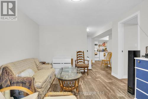 157 Municipal Street, Guelph (Dovercliffe Park/Old University), ON - Indoor Photo Showing Living Room