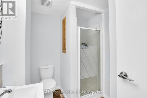 157 Municipal Street, Guelph (Dovercliffe Park/Old University), ON - Indoor Photo Showing Bathroom