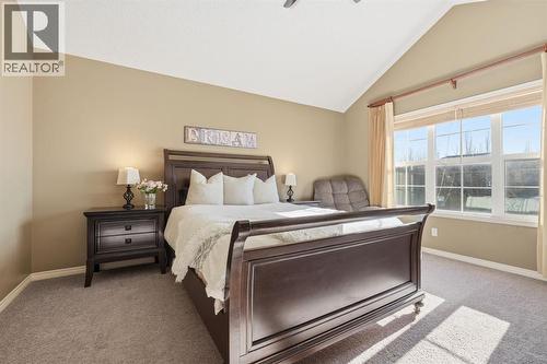 166 Cranridge Terrace Se, Calgary, AB - Indoor Photo Showing Bedroom