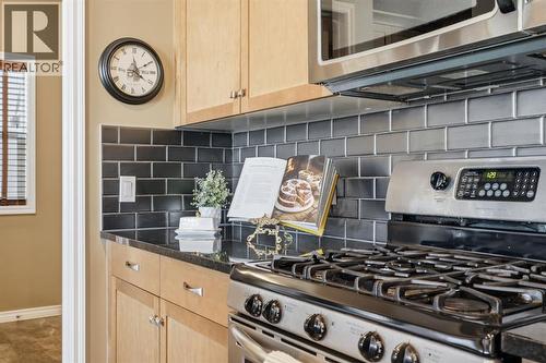 166 Cranridge Terrace Se, Calgary, AB - Indoor Photo Showing Kitchen