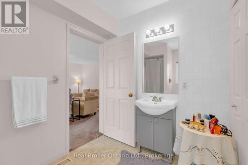 50 South Drive, Kitchener, ON - Indoor