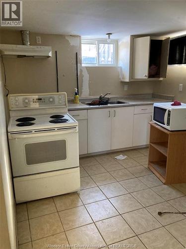 317 Askin, Windsor, ON - Indoor Photo Showing Kitchen With Double Sink