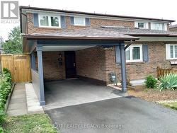 69 CAIRNSIDE CRESCENT  Toronto, ON M2J 3M9