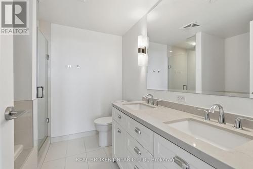 606 - 25 Malcolm Road, Toronto, ON - Indoor Photo Showing Bathroom