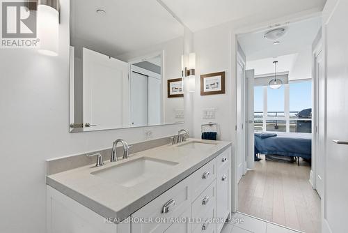 606 - 25 Malcolm Road, Toronto, ON - Indoor Photo Showing Bathroom