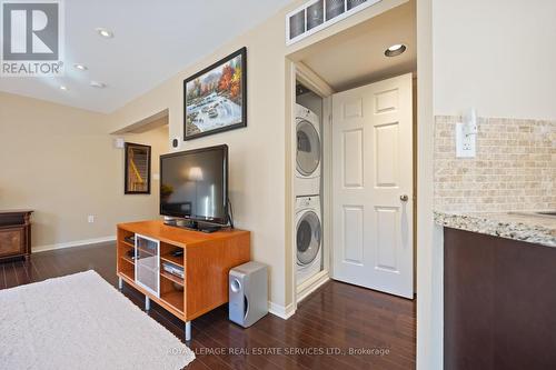 2179 Bur Oak Avenue, Markham, ON - Indoor Photo Showing Laundry Room