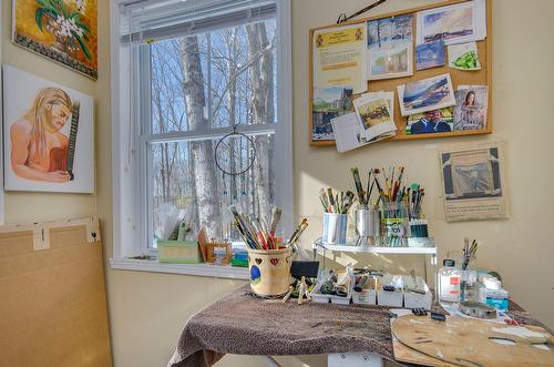 Atelier - 725 Ch. Du Boisé, Sutton, QC - Indoor Photo Showing Other Room