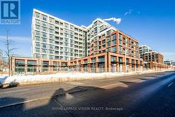 214 - 858 DUPONT STREET  Toronto, ON M6G 0C1