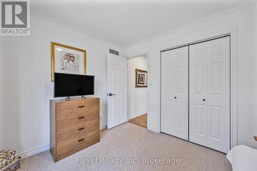 89 Trout Lane, Tiny, ON - Indoor Photo Showing Bedroom