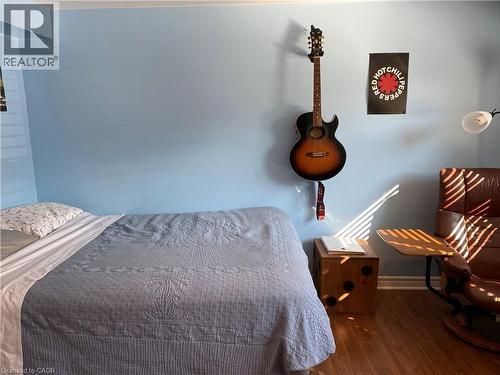 184 Arkell Street, Hamilton, ON - Indoor Photo Showing Bedroom