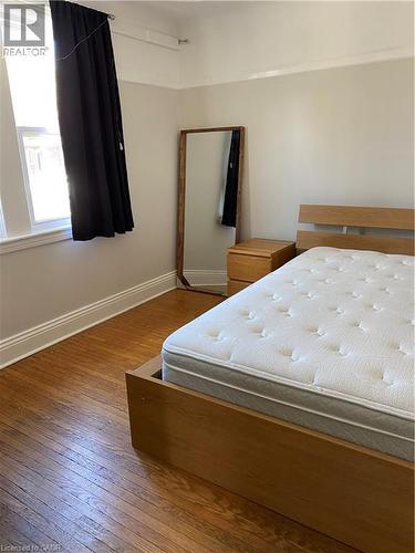 184 Arkell Street, Hamilton, ON - Indoor Photo Showing Bedroom