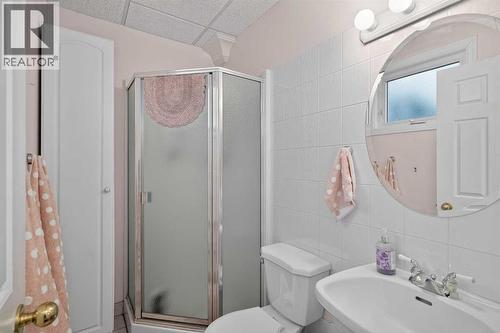 1720 11 Avenue Sw, Calgary, AB - Indoor Photo Showing Bathroom