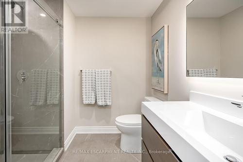 4252 Sarazen Drive, Burlington, ON - Indoor Photo Showing Bathroom
