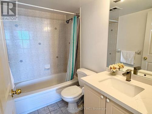 1607 - 260 Doris Avenue, Toronto, ON - Indoor Photo Showing Bathroom