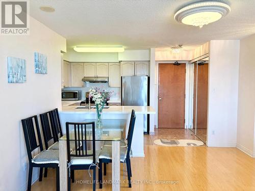 1607 - 260 Doris Avenue, Toronto, ON - Indoor